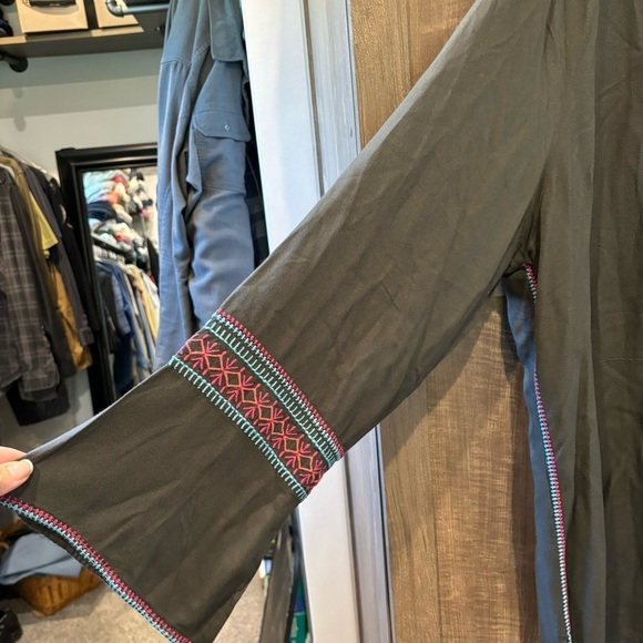 Time for Me 3X Tunic Embroidered Gray Long Bell Sleeves - Picture 7 of 12